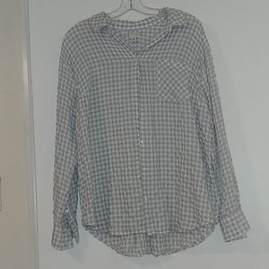 Women's button up shirt